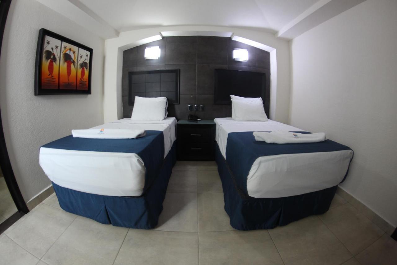 Hotel Portonovo Plaza Malecon Puerto Vallarta Luaran gambar